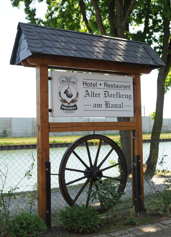 Alter Dorfkrug Am Kanal Wolfsburg Esterno foto