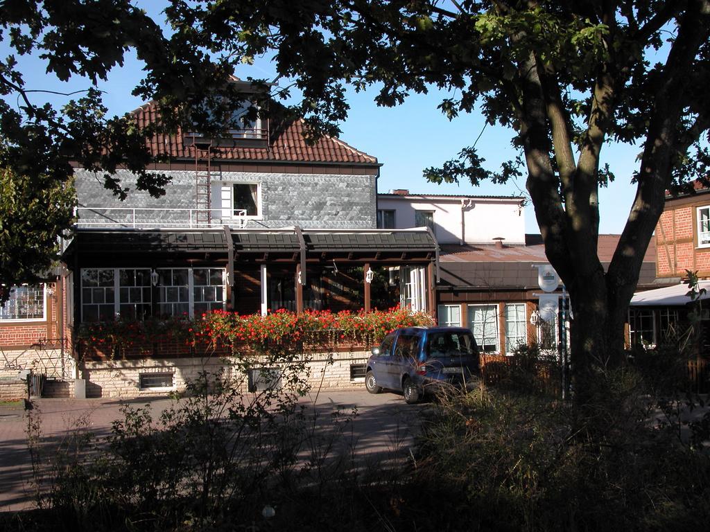 Alter Dorfkrug Am Kanal Wolfsburg Esterno foto